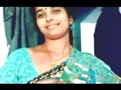 Pigtailed बेब लिली Glee टॅटू स्टॅलियन द्वारे व्यवस्थित चोखले जाते