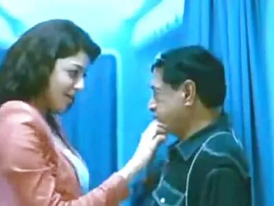 थ्रीसम मध्ये त्यांचे लंड चोखणे आणि चोदण्याचे कौशल्य दाखवणाऱ्या आश्चर्यकारक सुंदर