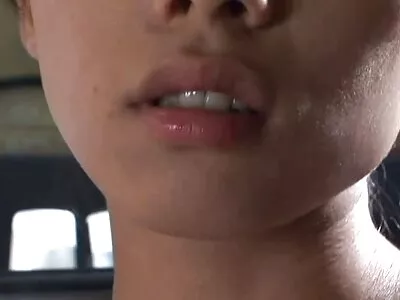Busty देवी मॅडिसन आयव्ही तिच्या गोरा मित्रासह हार्ड डिक शेअर करते
