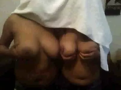 हॉट मोलकरणीला प्रासंगिक गुदा सेक्स रोमांच आवडतात