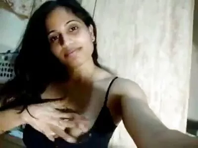 हॉट ब्लोंड लेडी उत्कटतेने प्रेम करत आहे