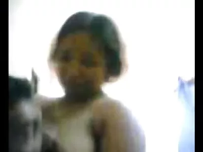 Riley Jean मुठ मारण्यापूर्वी स्वतःला मुठ मारते